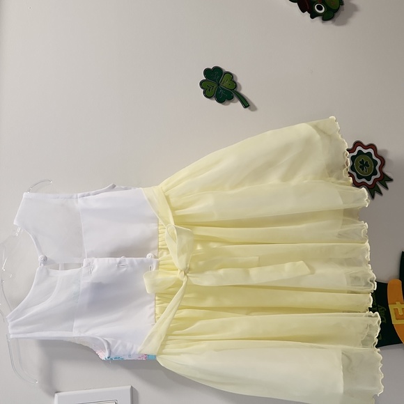 Spring dress - Picture 3 of 3